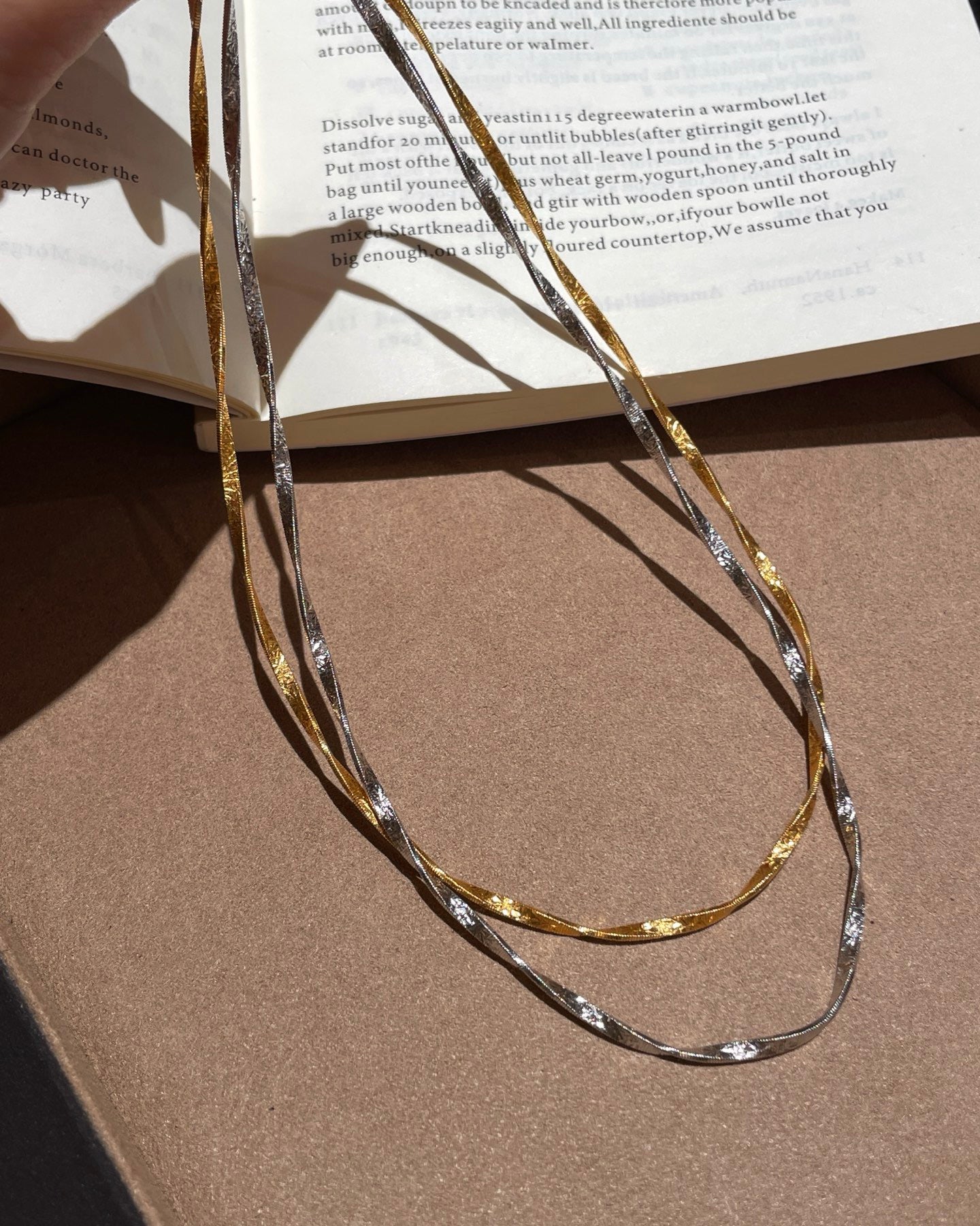Italian Laser-Cut Twisted Layering Chain Necklace – S925 Sterling Silver